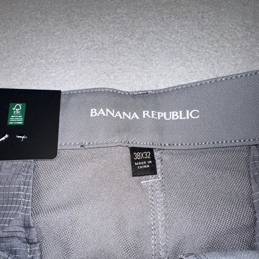 Banana Republic Mens Flat Front Pants Gray 38x32 Polyester Trousers 1557516